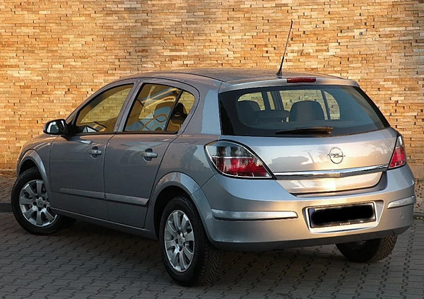 Opel Astra cena 15900 przebieg: 180300, rok produkcji 2009 z Raszków małe 497